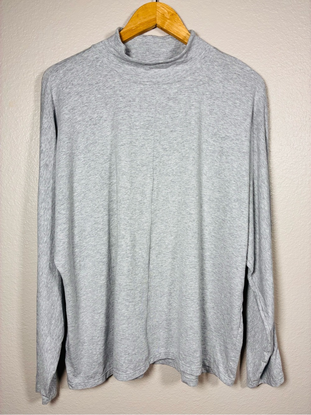 T by Talbots XL Light Gray Mock Neck Top Long Sleeve Minimalist Basic Pullover